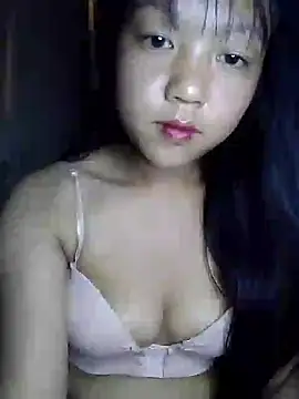 Snapshot of Quynhsumon chatting on November 11, 2025, 6:52 am Quynhsumon online show from November 11, 2025, 6:52 am