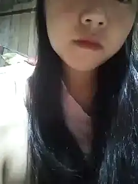 Snapshot of Quynhsumon chatting on October 28, 2025, 2:27 pm Quynhsumon online show from October 28, 2025, 2:27 pm