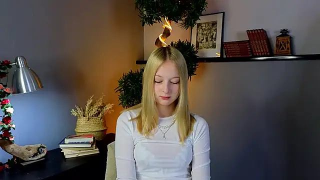 YungLyssy online show from November 2, 2025, 3:00 am