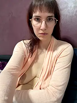  HeraLuna  online show from December 3, 2025, 10:42 pm