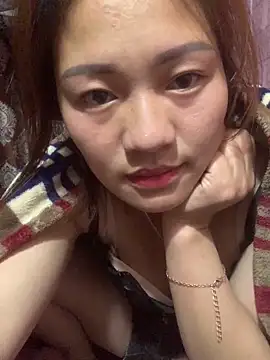 Snapshot of Lara-11 chatting on December 18, 2025, 3:27 pm Lara-11 online show from December 18, 2025, 3:27 pm