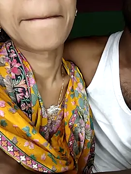 CoupleShow 432 online show from March 17, 2026, 5:05 pm