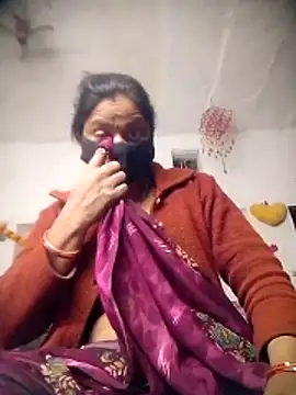 QRESABABY online show from November 13, 2025, 11:19 pm