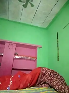 QRESABABY online show from November 25, 2025, 11:37 pm