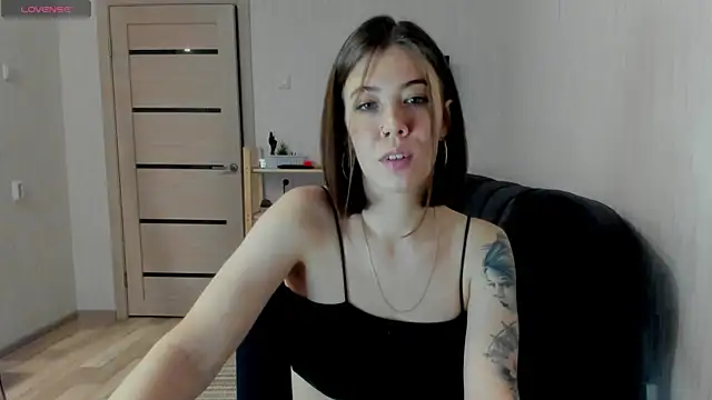 twinkle rosie online show from December 2, 2025, 12:18 pm