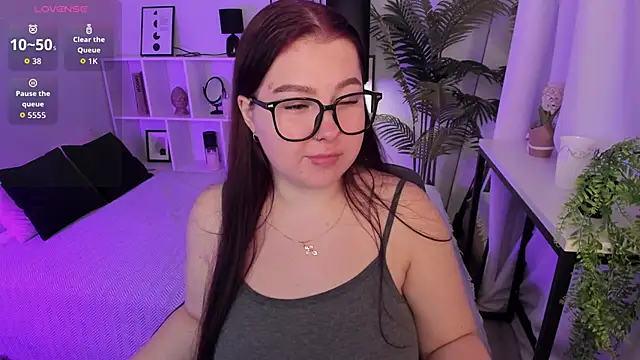 EffyBlush online show from November 23, 2025, 1:32 pm