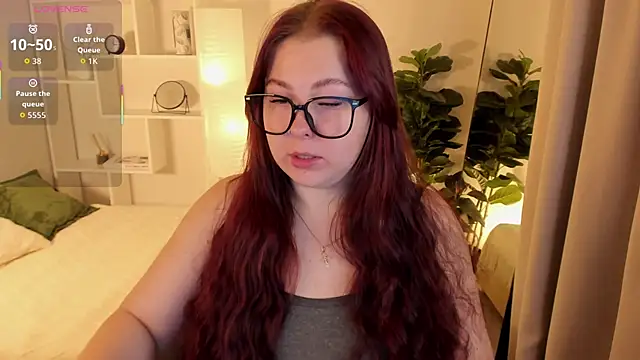 EffyBlush online show from November 16, 2025, 1:27 pm