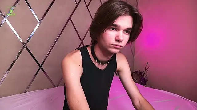 Snapshot of DavidLeatherhofff chatting on November 29, 2025, 3:45 pm DavidLeatherhofff online show from November 29, 2025, 3:45 pm