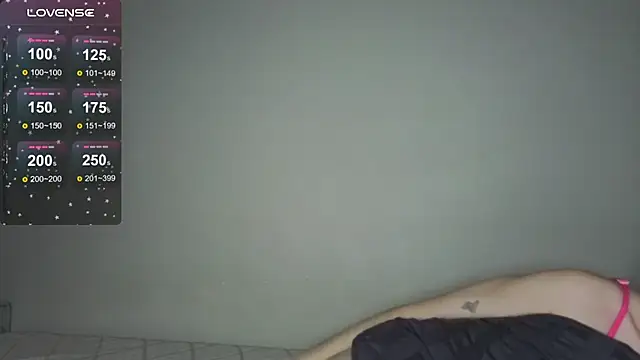 Kate James online show from November 11, 2025, 1:39 pm