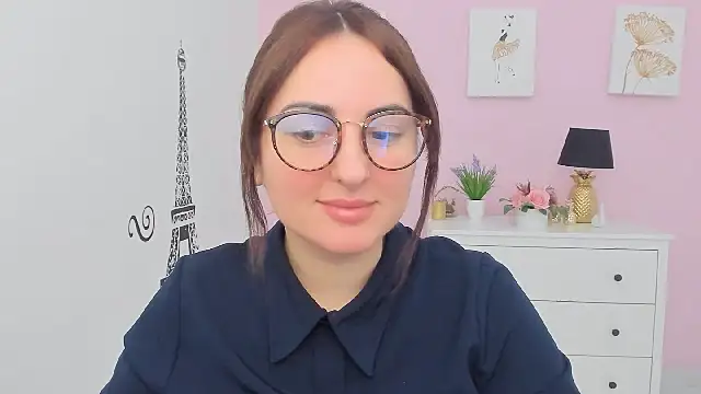 NoraSimons online show from March 11, 2026, 5:23 am