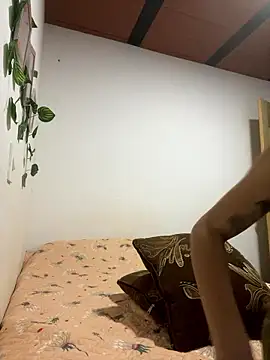 Snapshot of Evelinmiller97 chatting on January 14, 2026, 12:58 am Evelinmiller97 online show from January 14, 2026, 12:58 am