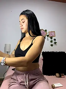 Snapshot of Evelinmiller97 chatting on November 7, 2025, 1:54 am Evelinmiller97 online show from November 7, 2025, 1:54 am