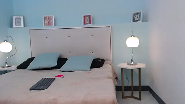 Snapshot of SusanWilliams_ chatting on November 5, 2025, 11:02 am SusanWilliams online show from November 5, 2025, 11:02 am