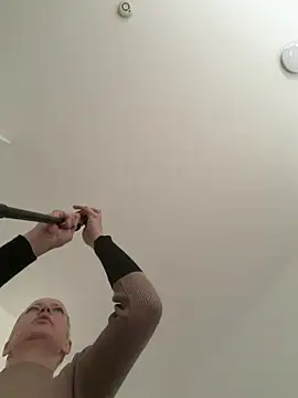 Blueskynicci online show from January 13, 2026, 1:37 pm