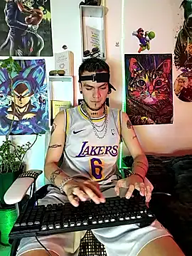 AlickBeliel online show from February 9, 2026, 1:42 pm