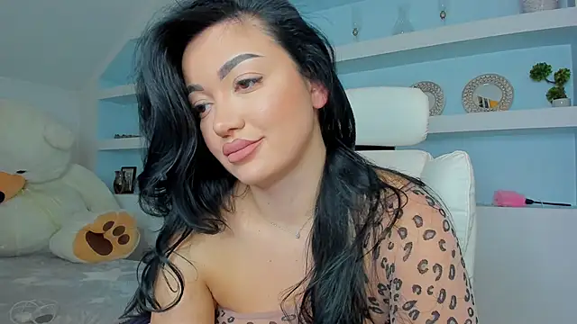 juliexxx online show from November 24, 2025, 7:25 pm