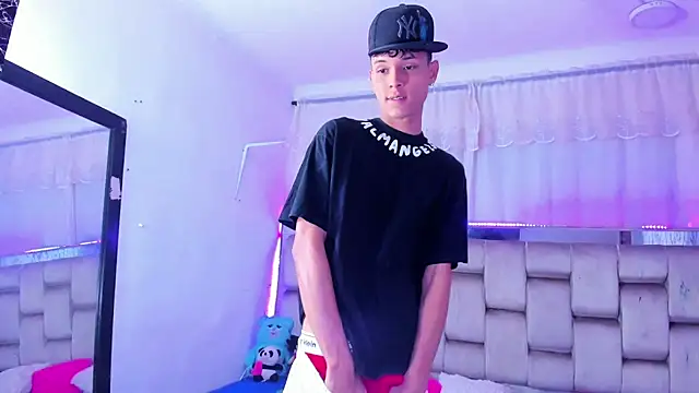 Snapshot of boyswantingplay chatting on November 23, 2025, 11:09 am boyswantingplay online show from November 23, 2025, 11:09 am