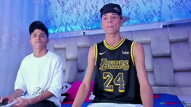 Snapshot of boyswantingplay chatting on November 8, 2025, 10:13 pm boyswantingplay online show from November 8, 2025, 10:13 pm