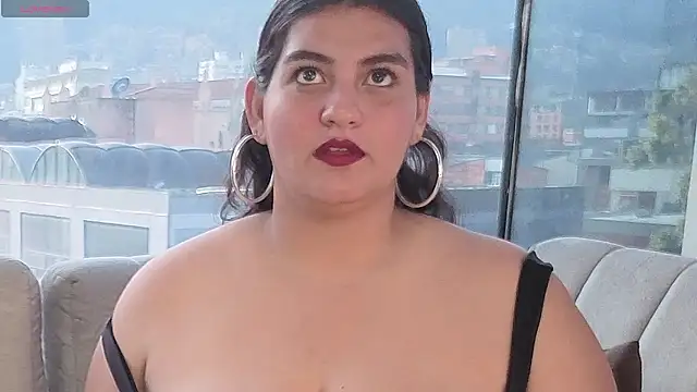 Snapshot of kendra_crow chatting on November 11, 2025, 12:00 pm kendra crow online show from November 11, 2025, 12:00 pm