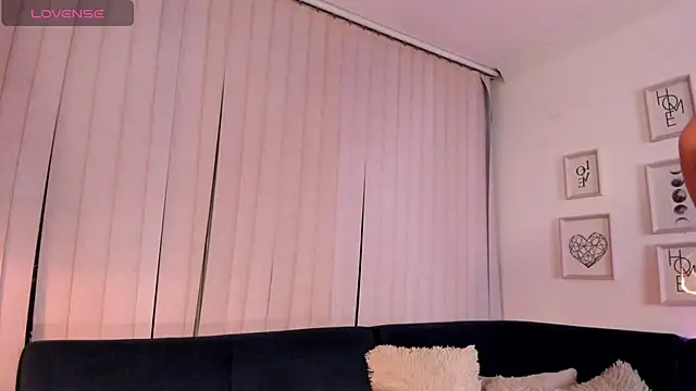 Snapshot of kendra_crow chatting on November 13, 2025, 9:02 am kendra crow online show from November 13, 2025, 9:02 am