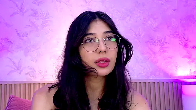 Snapshot of AdelineJhones chatting on November 8, 2025, 2:09 pm AdelineJhones online show from November 8, 2025, 2:09 pm