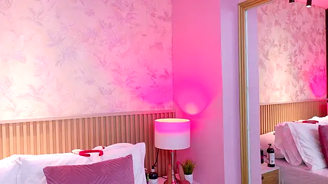 Snapshot of AdelineJhones chatting on December 18, 2025, 7:07 pm AdelineJhones online show from December 18, 2025, 7:07 pm