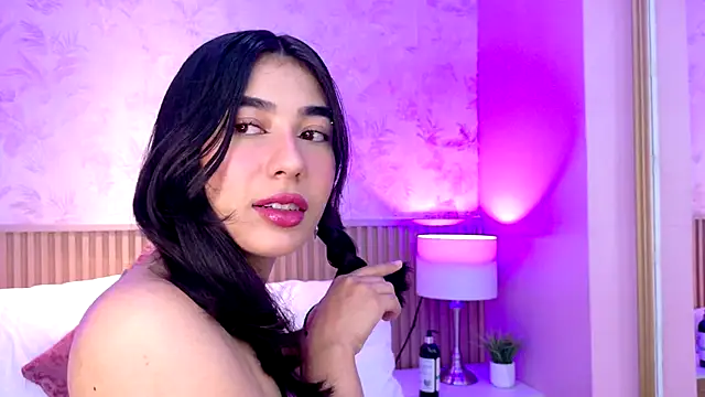 Snapshot of AdelineJhones chatting on November 9, 2025, 2:21 pm AdelineJhones online show from November 9, 2025, 2:21 pm