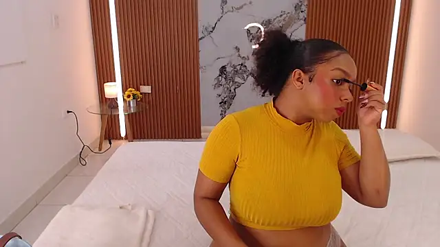 rosselyn  online show from April 9, 2026, 1:06 pm