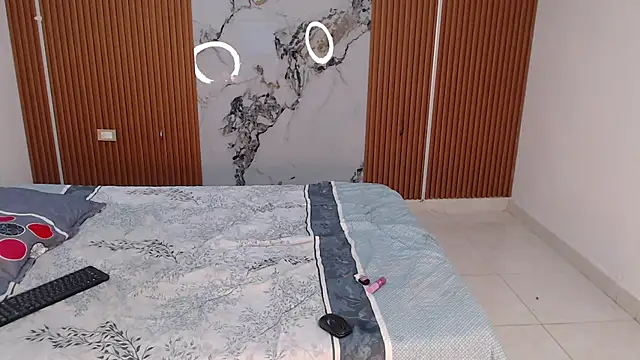 Snapshot of rosselyn_ chatting on November 29, 2025, 1:17 am rosselyn online show from November 29, 2025, 1:17 am