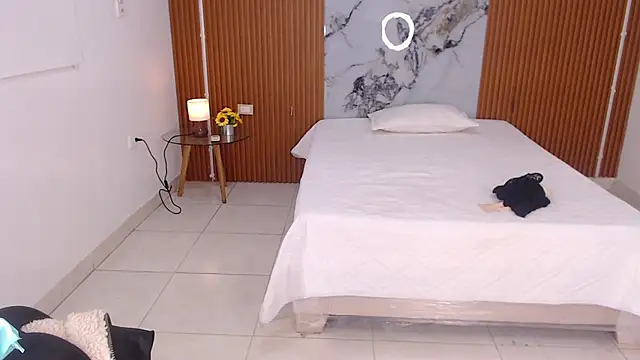 Snapshot of rosselyn_ chatting on February 24, 2026, 11:55 am rosselyn online show from February 24, 2026, 11:55 am