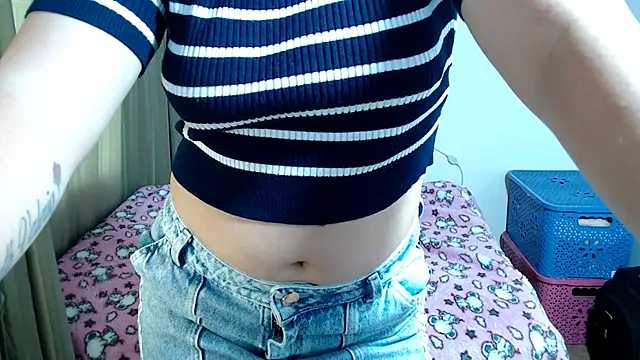 Snapshot of BRYXS1 chatting on November 6, 2025, 7:18 pm BRYXS1 online show from November 6, 2025, 7:18 pm