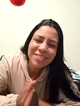 Snapshot of LeilaTaylor chatting on December 4, 2025, 1:43 pm LeilaTaylor online show from December 4, 2025, 1:43 pm