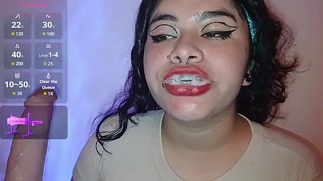 Snapshot of Magic_Alicee_ chatting on May 3, 2026, 4:39 am Magic Alicee online show from May 3, 2026, 4:39 am