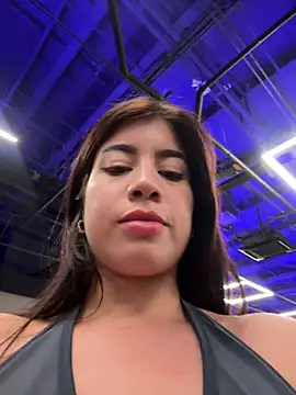 LisaMartinez34 online show from April 17, 2026, 10:12 pm