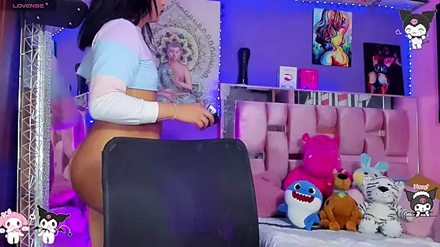 Zulema Zahirx online show from October 27, 2025, 12:55 am