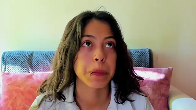 emily jonessxx online show from November 22, 2025, 8:40 pm