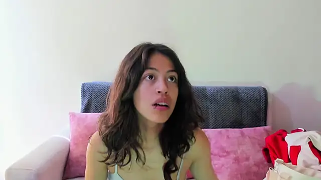 emily jonessxx online show from November 19, 2025, 7:03 pm