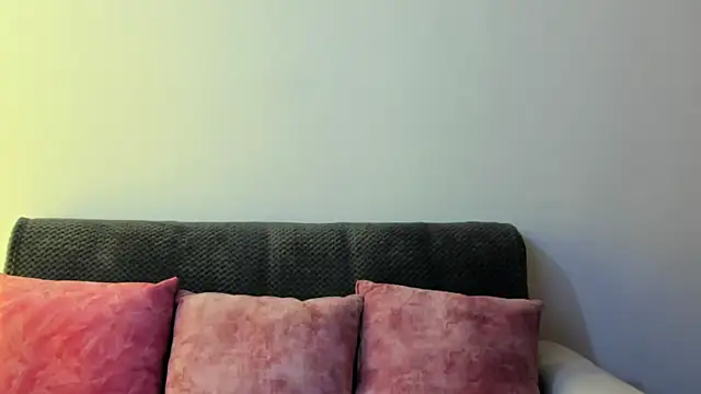 emily jonessxx online show from November 23, 2025, 7:13 pm