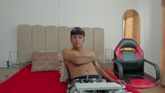 Snapshot of LiamANDJordan chatting on November 8, 2025, 8:23 pm LiamANDJordan online show from November 8, 2025, 8:23 pm