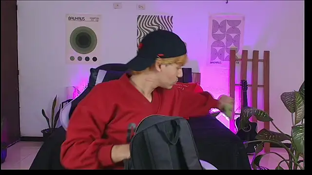 Snapshot of Habel__moretti chatting on February 14, 2026, 6:30 pm Habel moretti online show from February 14, 2026, 6:30 pm