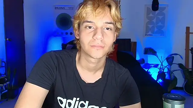 Snapshot of Habel__moretti chatting on February 27, 2026, 7:57 pm Habel moretti online show from February 27, 2026, 7:57 pm