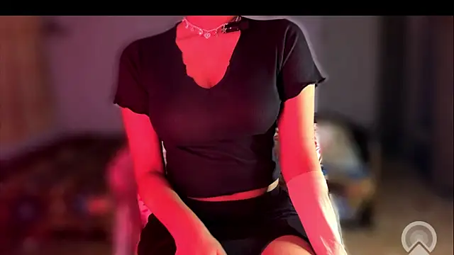 Snapshot of GiggleNGrind chatting on November 12, 2025, 10:13 pm GiggleNGrind online show from November 12, 2025, 10:13 pm