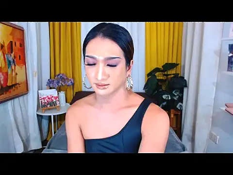 DianaFierce online show from November 17, 2025, 5:39 pm