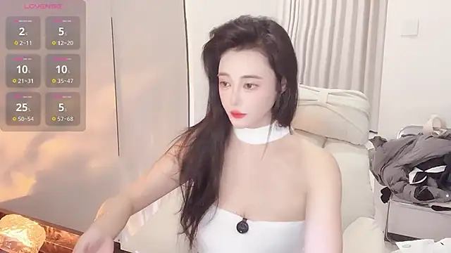 Snapshot of Follyise chatting on June 15, 2026, 7:08 am Follyise online show from June 15, 2026, 7:08 am