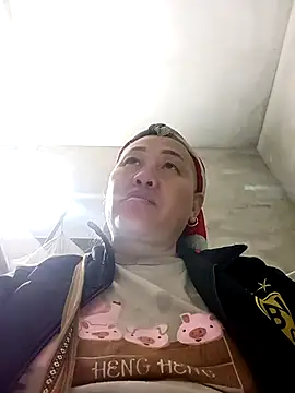 chich-bong online show from November 15, 2025, 3:16 pm