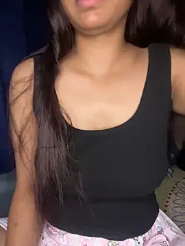 Cute Marina online show from April 3, 2026, 4:13 pm