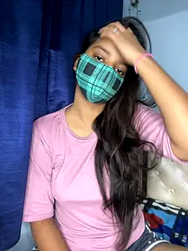 Snapshot of Cute_Marina chatting on November 5, 2025, 4:59 am Cute Marina online show from November 5, 2025, 4:59 am