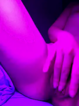 Snapshot of LunaKissing chatting on October 24, 2025, 3:38 am LunaKissing online show from October 24, 2025, 3:38 am