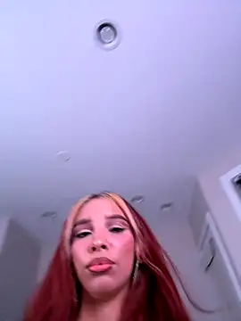 Latinagf online show from October 30, 2025, 2:54 am