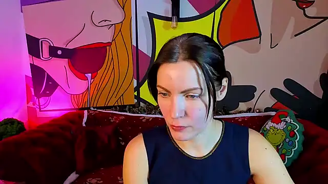 Snapshot of SofieMoons chatting on December 16, 2025, 1:37 pm SofieMoons online show from December 16, 2025, 1:37 pm